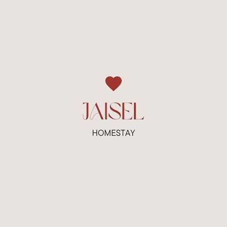Homestay Jaisel Bisjkek Buitenkant foto