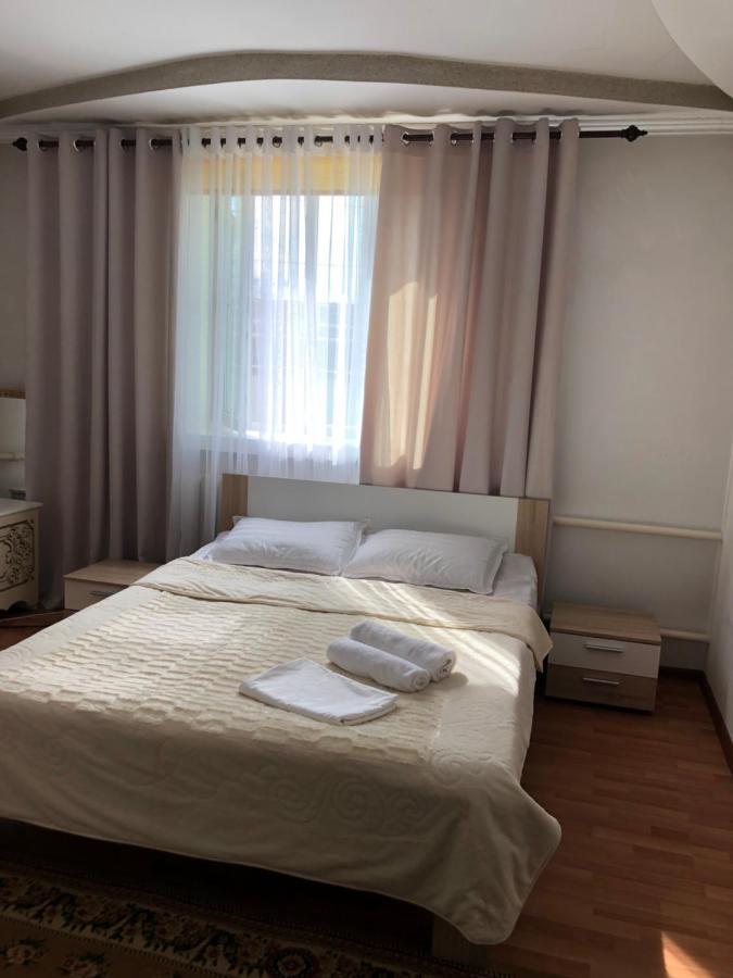Homestay Jaisel Bisjkek Buitenkant foto