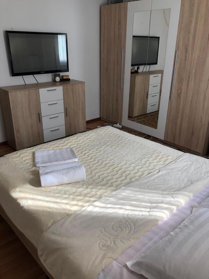 Homestay Jaisel Bisjkek Buitenkant foto