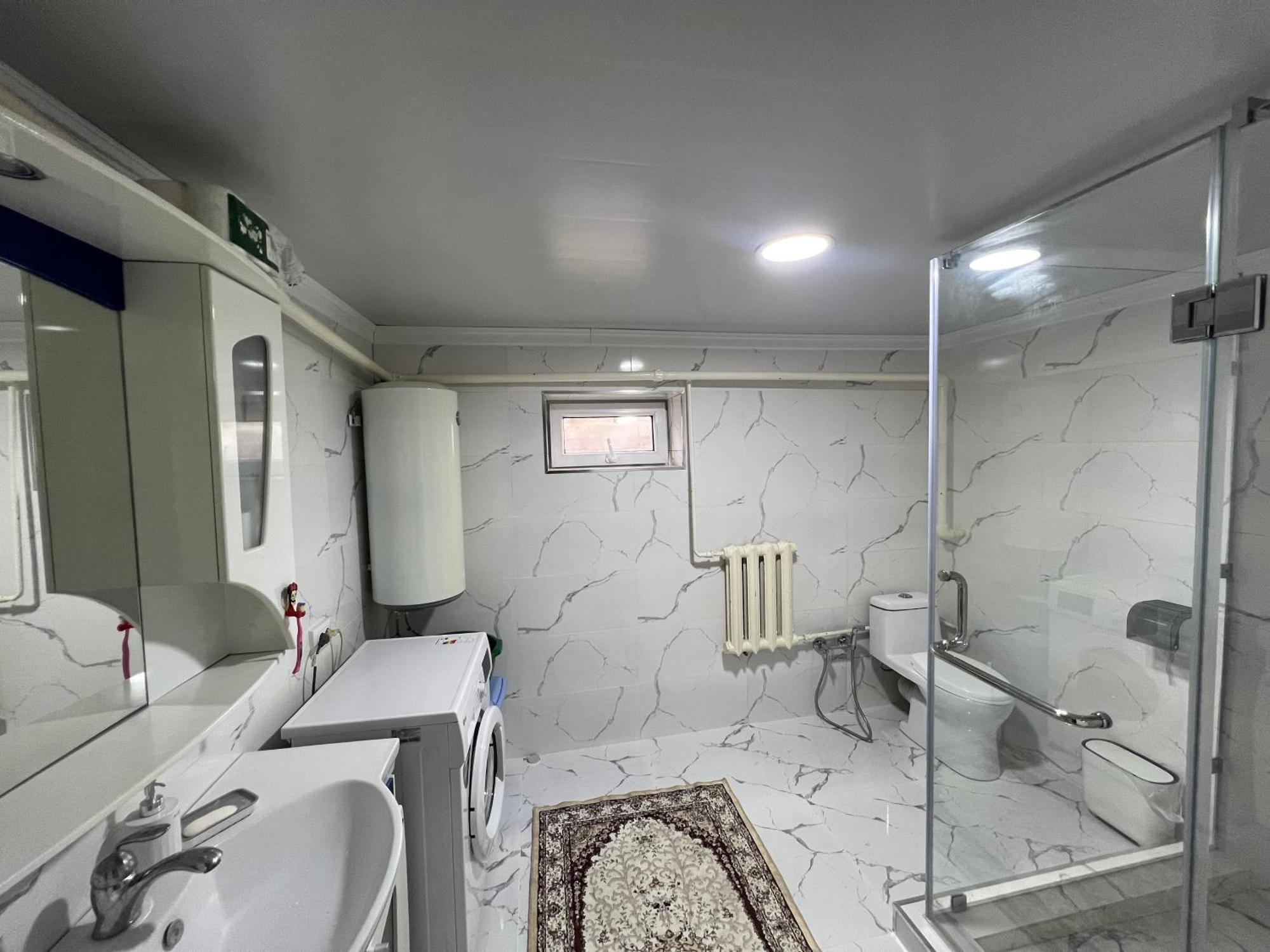 Homestay Jaisel Bisjkek Buitenkant foto